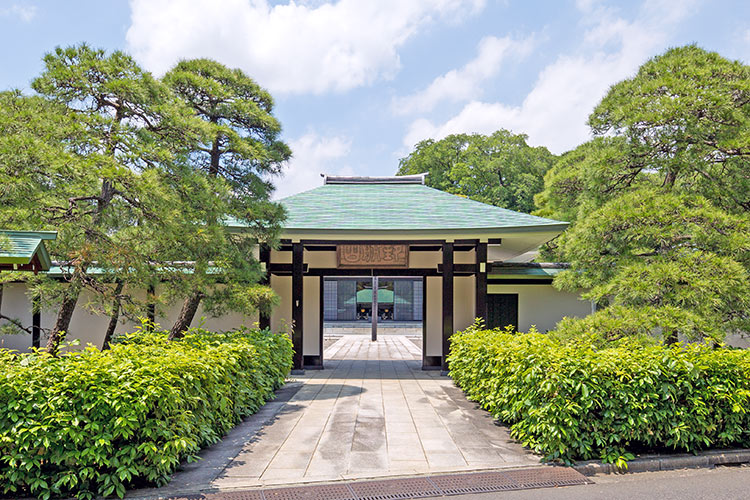 満願寺 山門正面